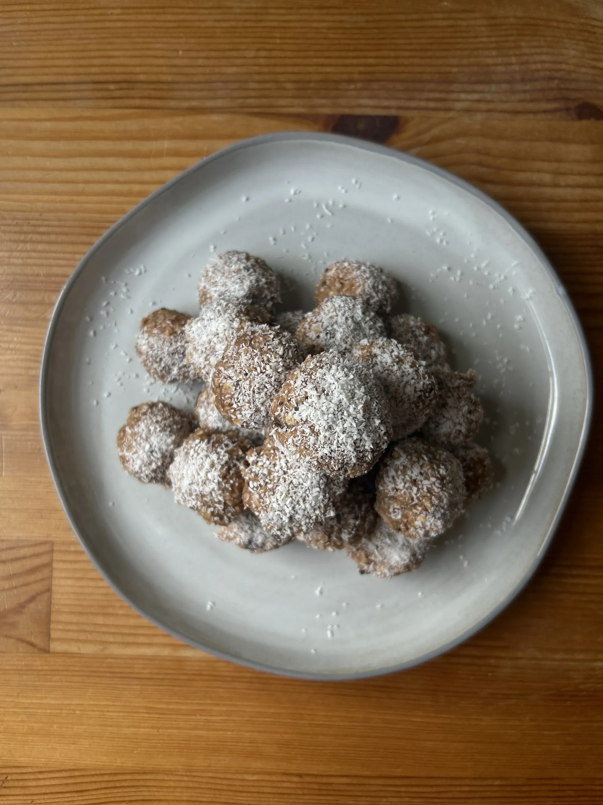 Recipe: Almond Joy Protein Bites